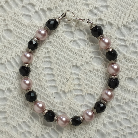 Pink Pearl Jet Black Faceted Czech Glass Beaded Bracelet Handmade 7 3/4" - Picture 1 of 3